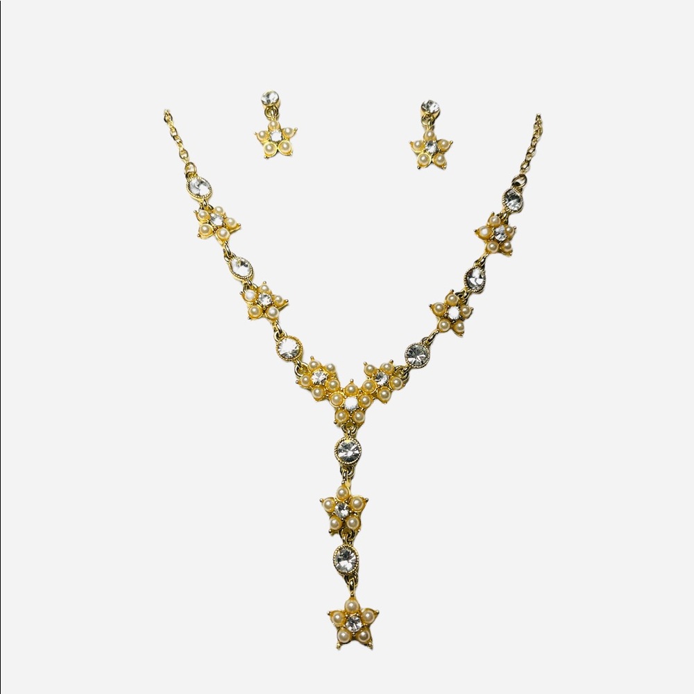 BEAUTIFUL! Austrian Crystal Necklace Earrings Set
